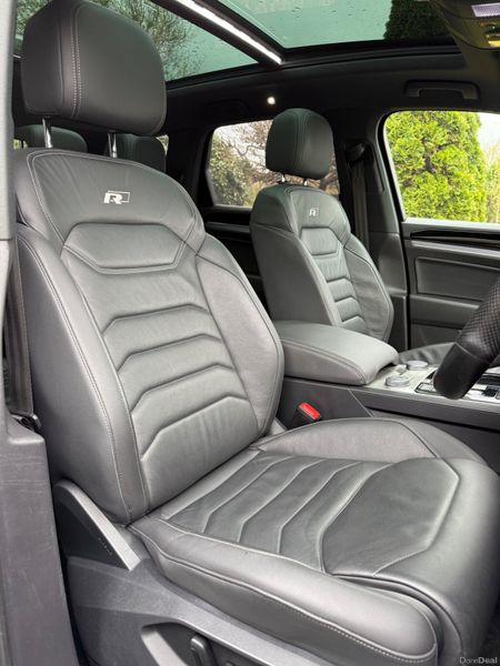Now Reserved! 211 Volkswagen Touareg Black Ed! 385710755