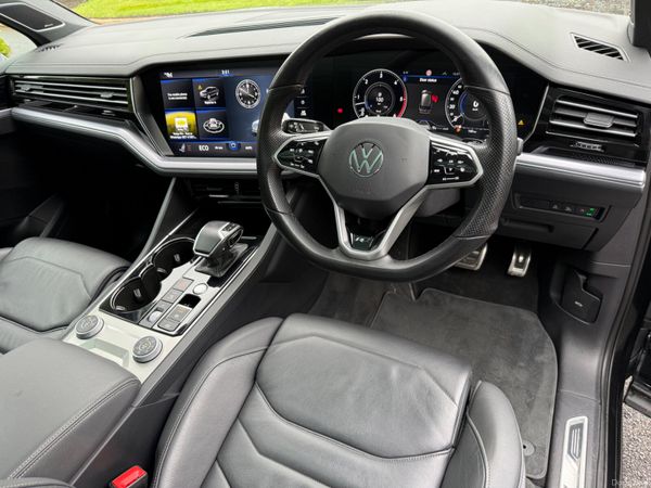 Now Reserved! 211 Volkswagen Touareg Black Ed! 385710765