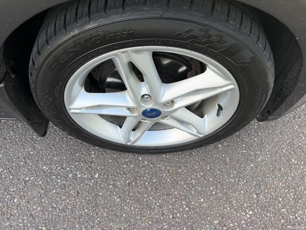 Ford Focus 1.5 TDCI 385712115