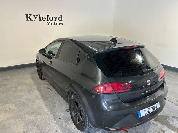 SEAT Leon 2011 385861565