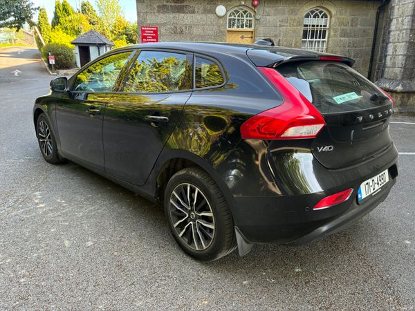 Volvo V40 2017 385876809
