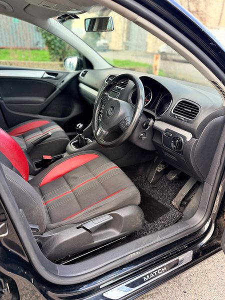 🔴 Volkswagen Golf High spec 385878659