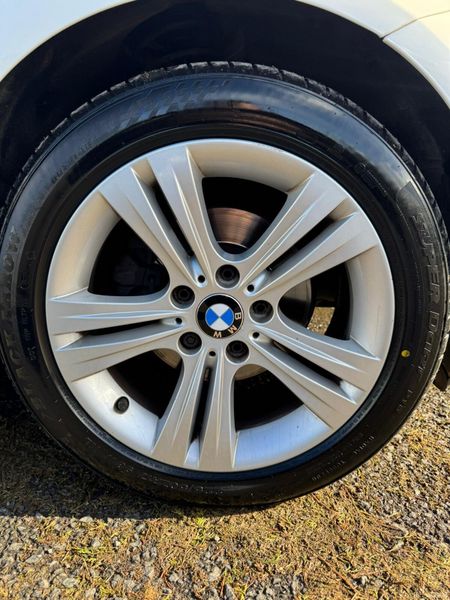 BMW 318 D 2017 SPORT AUTO MASSIVE SPEC 385814011