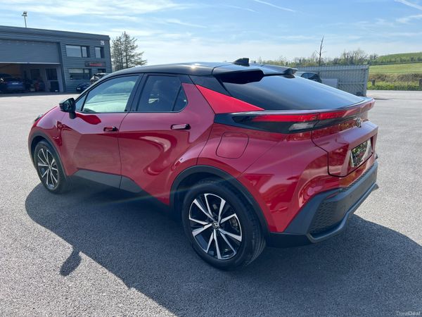 2024 (242) Toyota CH-R Design 1.8 CVT Hybrid 385831087