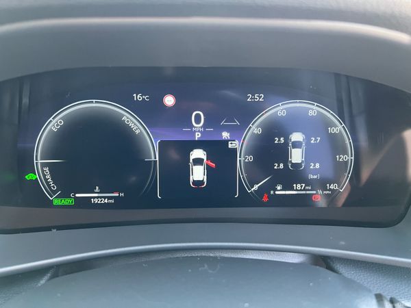 2024 (242) Toyota CH-R Design 1.8 CVT Hybrid 385831091