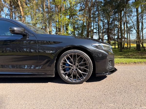 BMW 5-Series 2023 X Drive MSPORT 385990917