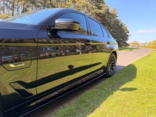 BMW 5-Series 2023 X Drive MSPORT 385990923