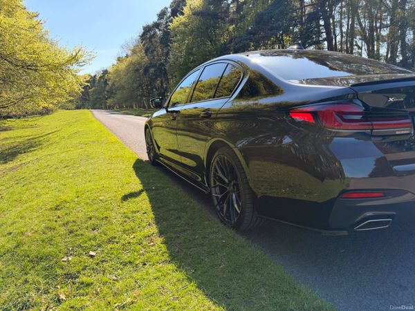 BMW 5-Series 2023 X Drive MSPORT 385990927