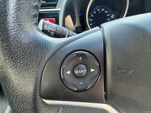 2015 HondaJAZZ/ Fit 1.5 Hybrid Automatic 385908453