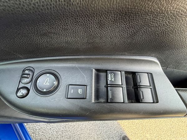 2015 HondaJAZZ/ Fit 1.5 Hybrid Automatic 385908455