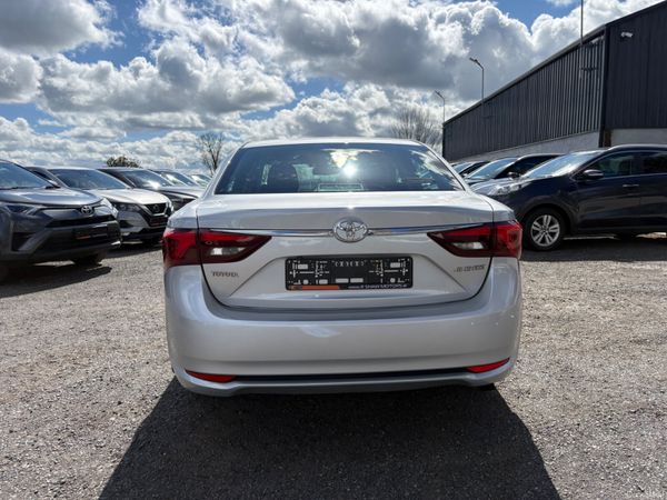Toyota Avensis 385909597