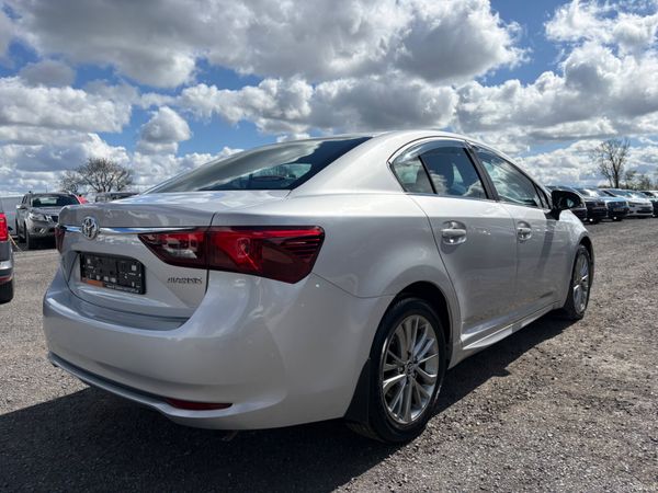 Toyota Avensis 385909599