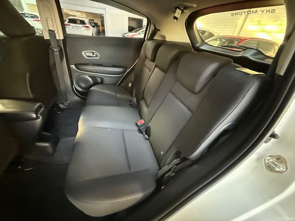 2017 Honda Vezel 1.5 Hybrid Automatic,CarPlay 385910337