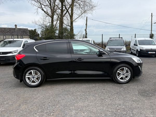 Ford Focus 385910625