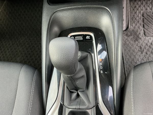 2021 TOYOTA COROLLA 1.8 PETROL HYBRID 87,000 KMS 385911947