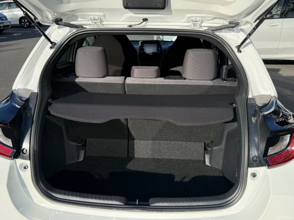 Toyota Yaris 2022 385916471