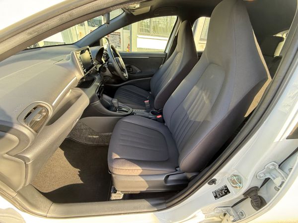 Toyota Yaris 2022 385916473