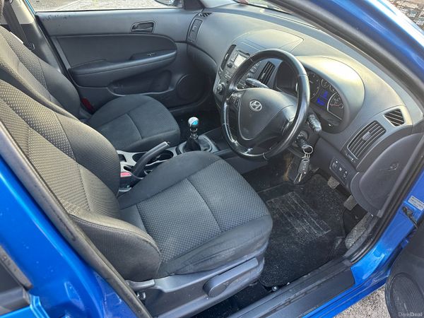 Hyundai i30 2010 1.6 CRDi 90hp Classic 385925003