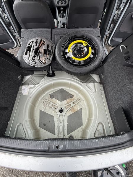✅ New: NCT. Car-play. 4k reverse camera. 200Km 385926311