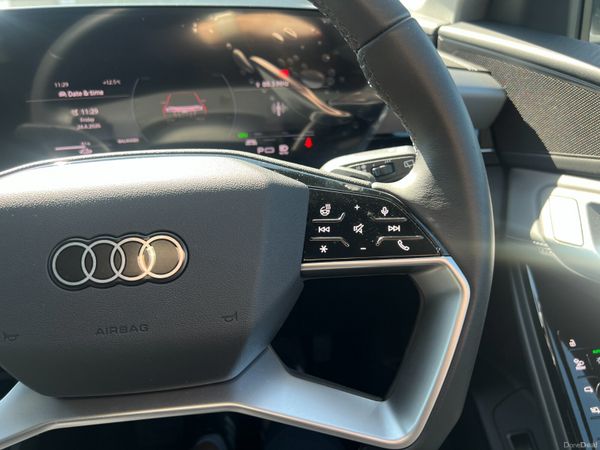 2025 Audi Q6 E-Tron 83kWh Sport - Fully Electric 385929683