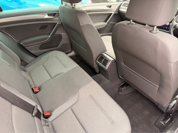 Volkswagen Golf Stylish Alloys & Excellent Conditi 385939583