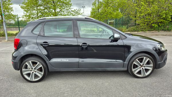 2014 Volkswagen Polo CROSS 1.2 TDI 386075385