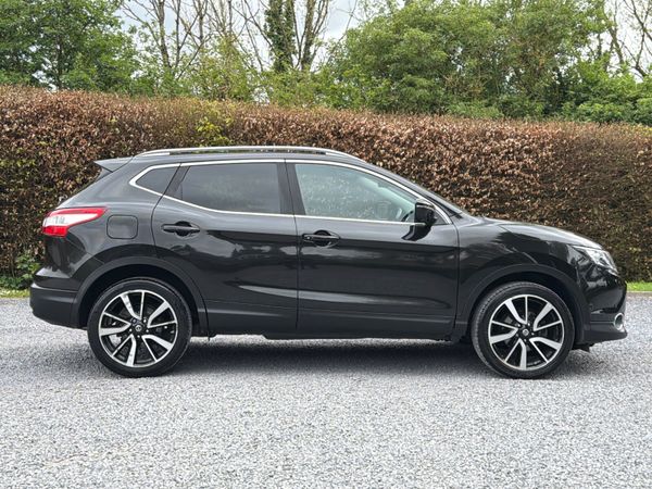 Nissan Qashqai 2015 DCI  SVE LOW Mileage 386078899