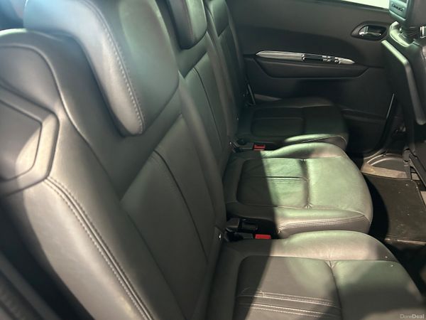 Peugeot 5008 2017 386079095