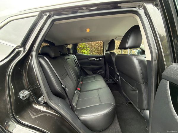 Nissan Qashqai 2015 DCI  SVE LOW Mileage 386079013
