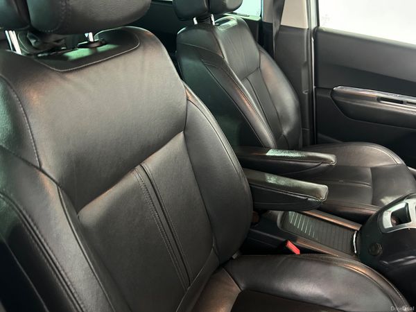 Peugeot 5008 2017 386079115