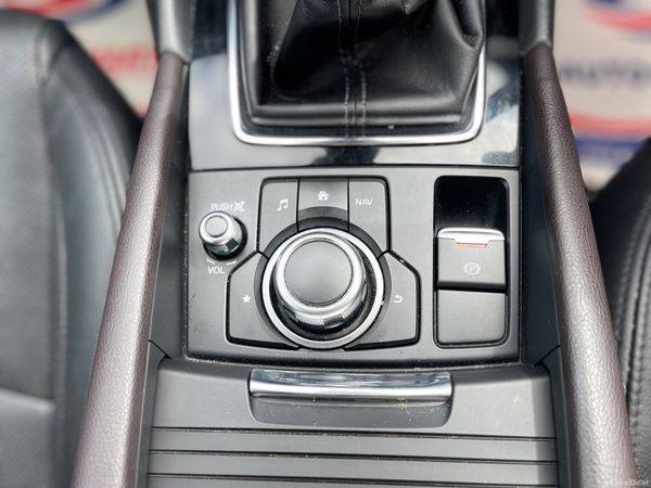 18 Mazda 3 2.2 Skyactiv-D GT Sport 386095781