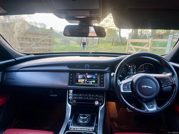 Jaguar XF 2018 386144427
