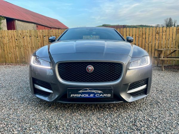 Jaguar XF 2018 386144431