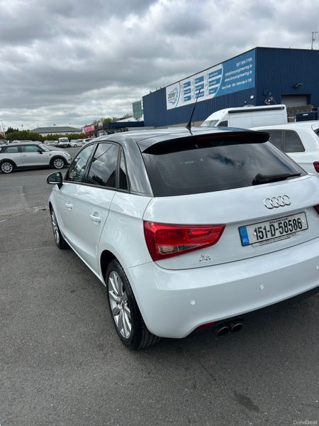Audi A1 2015 386178047
