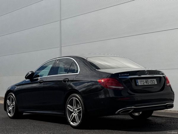Mercedes-Benz E220d AMG 386178561