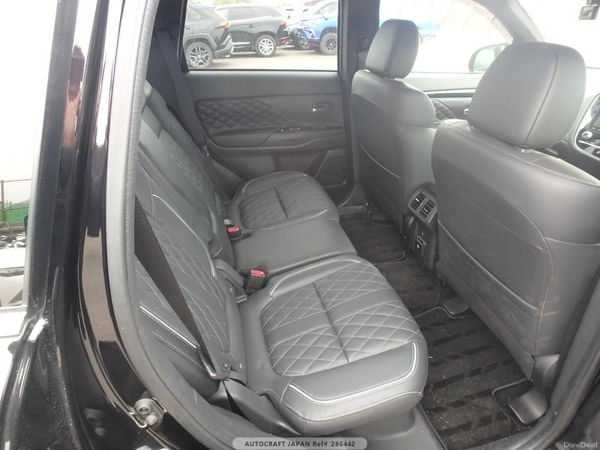 2021 Outlander Phev Automatic  Coming Soon! 386187101