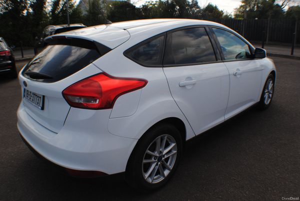 Ford Focus 2018 386190741