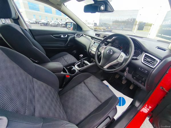 Nissan Qashqai 2015 1.2 PET SV, low Km only 141k 386118015