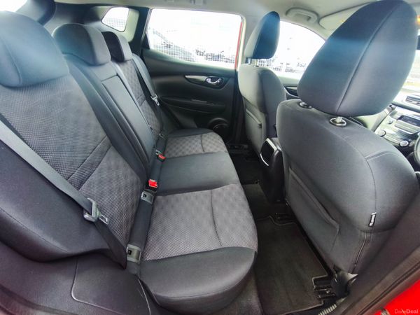 Nissan Qashqai 2015 1.2 PET SV, low Km only 141k 386118031