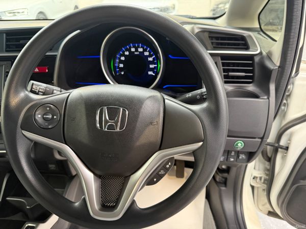 2017 Honda JAZZ/Fit 1.2 Hybrid Auto, 24K K.M 386139691