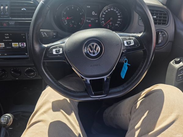 Volkswagen Polo 2017 386255079