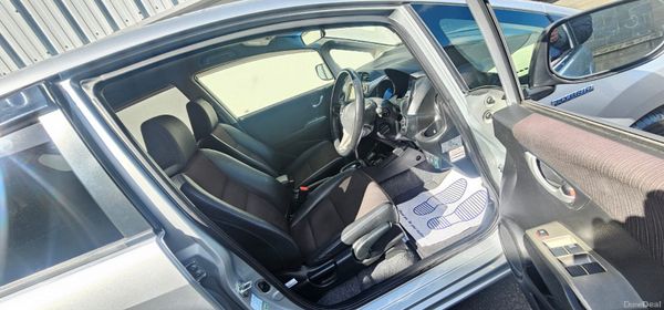 Honda fit Hybrid Low Mileage 386256593