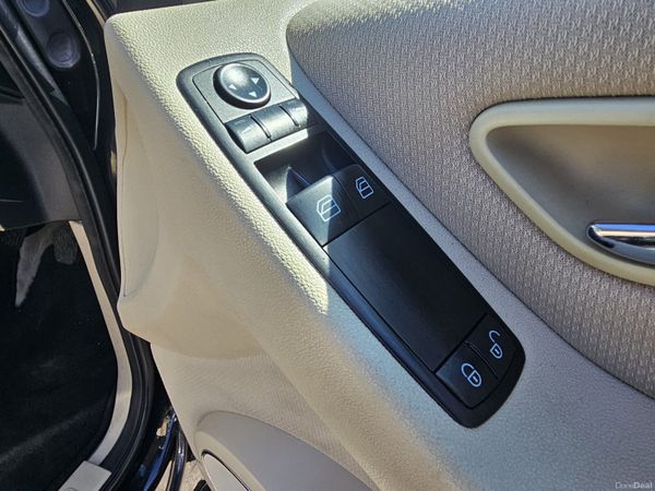 Mercedes-Benz B-Class 2012 (Good milage) 386261665