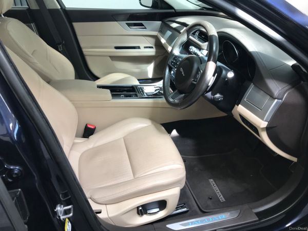 Jaguar XF 2019 386273081