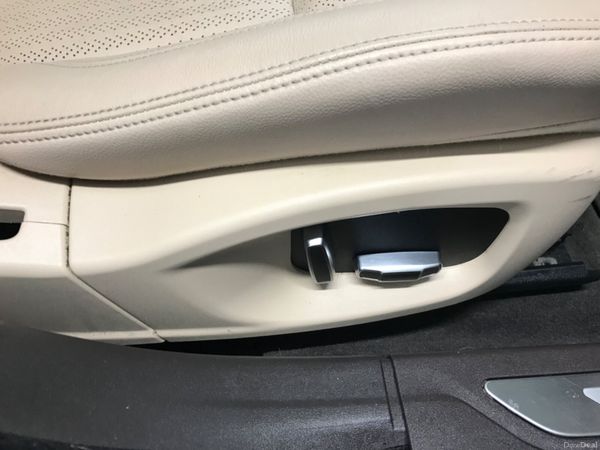 Jaguar XF 2019 386273105