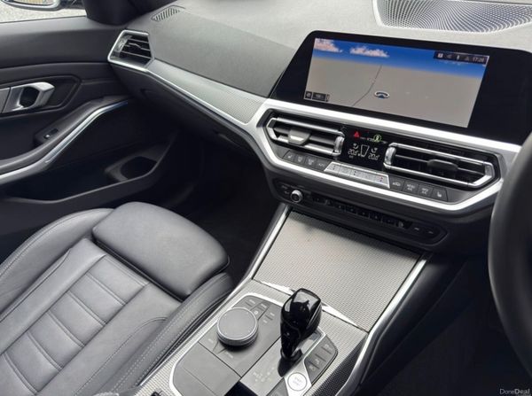 22 BMW 330e M Sport Touring Plug-In Hybrid Auto 386273479