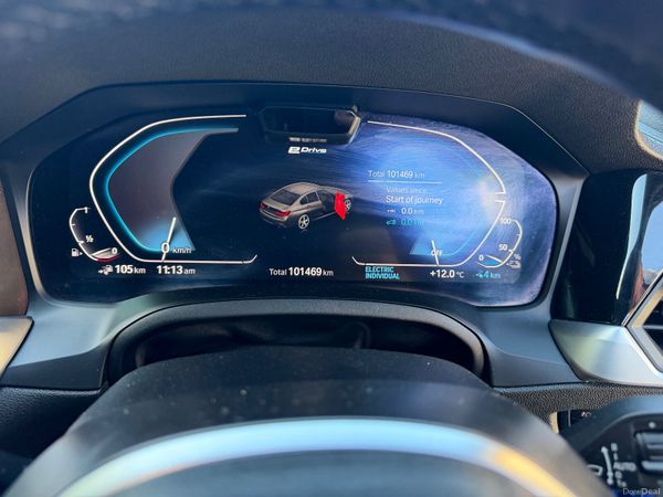 BMW 330e M Sport Pro Pack 386282979