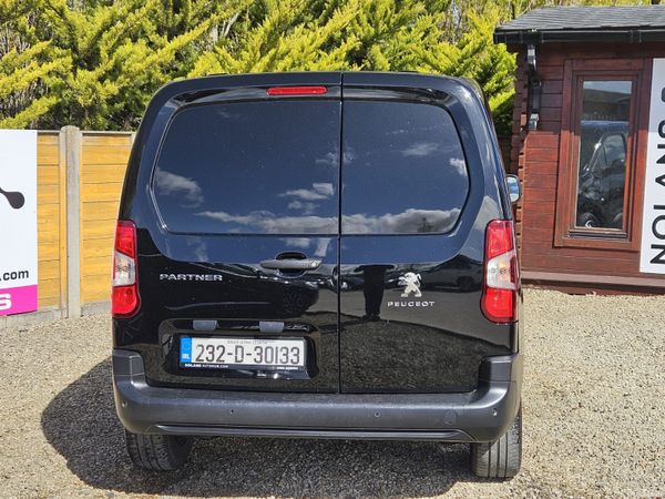 2023 PEUGEOT PARTNER 3 SEATS  WITH ONLY 32KLMS  A 386285079