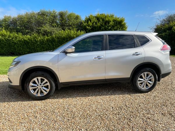 Nissan X-Trail 2017 386211875
