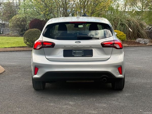 *Auto* Immaculate 231 Ford Focus! 386239437